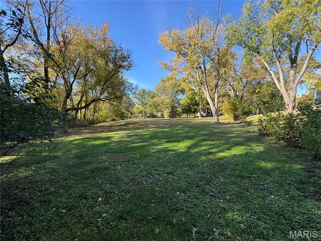 $399,999 | 8 Chasselle Lane, St. Louis, MO 63141