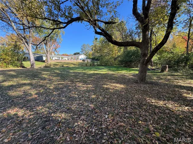 $399,999 | 8 Chasselle Lane, St. Louis, MO 63141