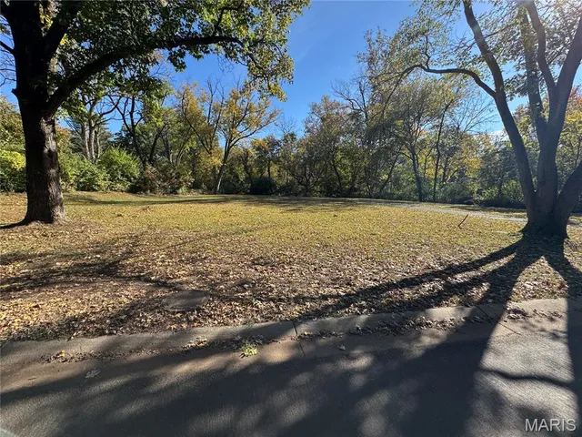 $399,999 | 8 Chasselle Lane, St. Louis, MO 63141