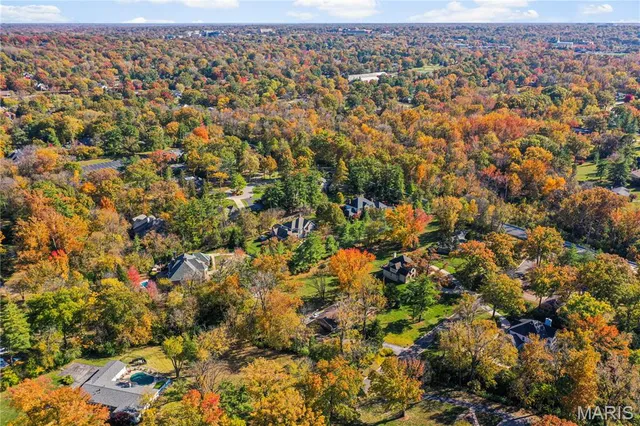 $399,999 | 8 Chasselle Lane, St. Louis, MO 63141