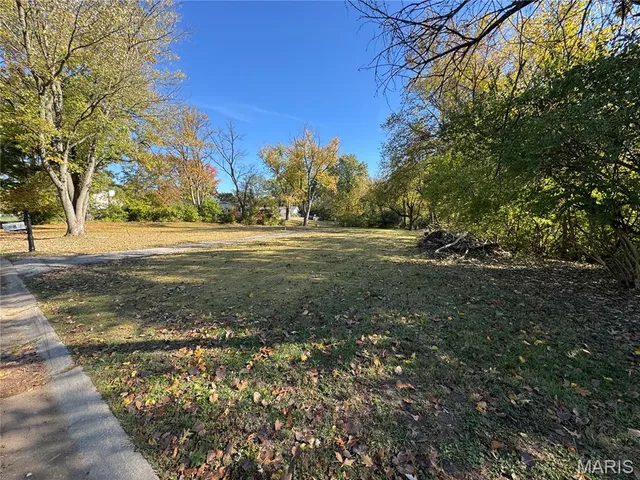 $399,999 | 8 Chasselle Lane, St. Louis, MO 63141