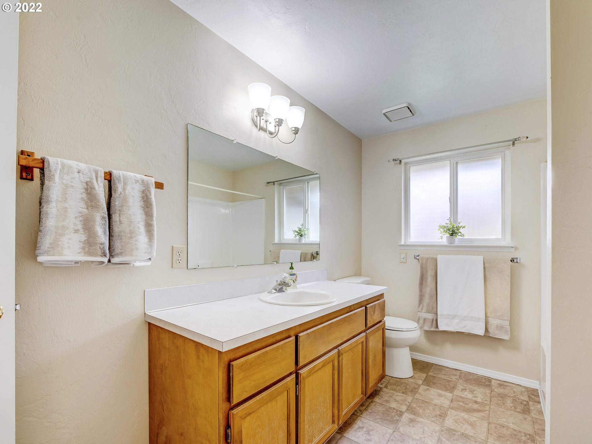 506 Roper Road Eugene, OR 97402 - Photo 12 of 26 Gallery Image 12