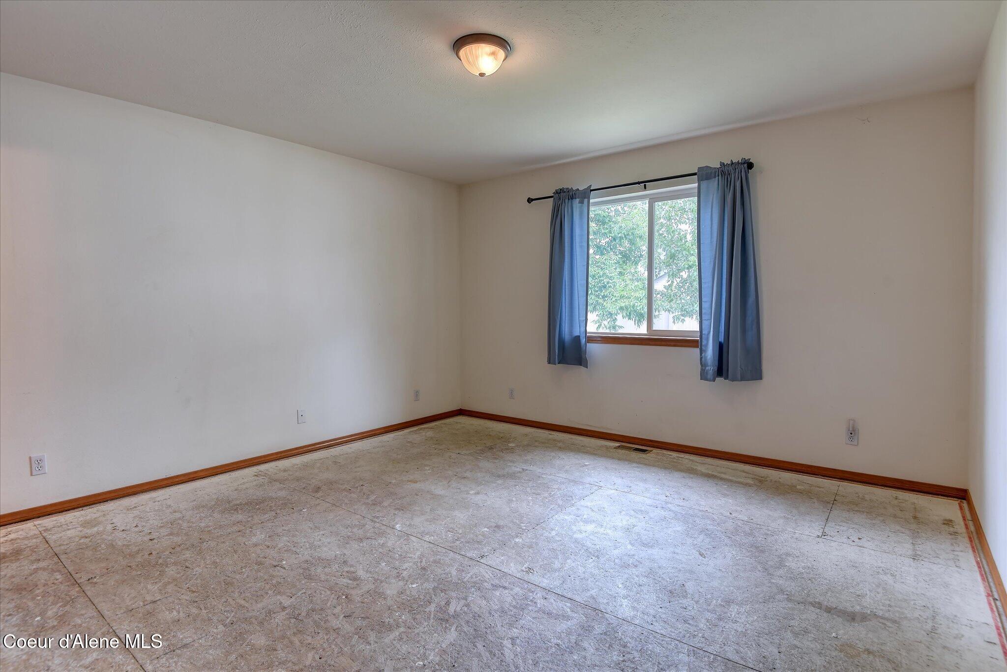 2513 West Timberlake Loop Coeur D'Alene, ID 83815 - Photo 10 of 31 Master bedroom