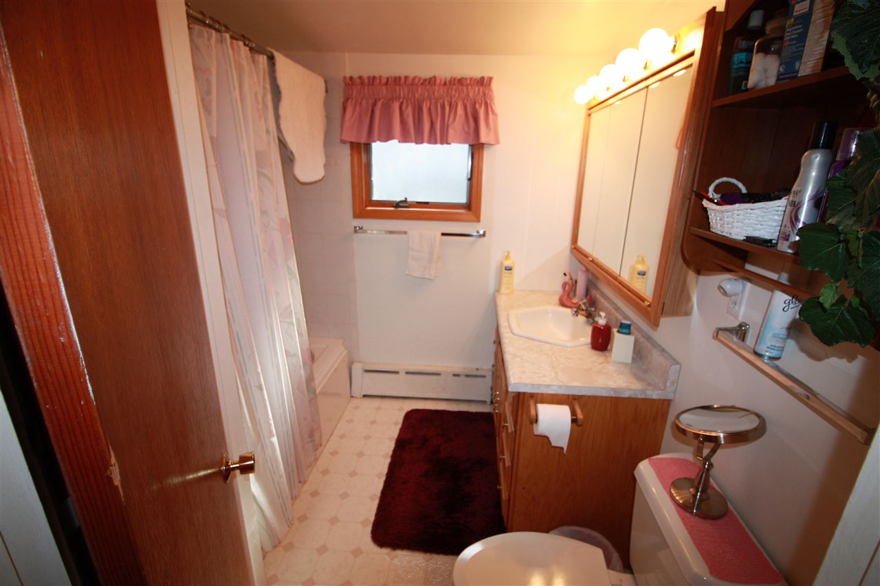 7789 Channel Road Petoskey, MI 49770 - Photo 11 of 38 1891660-10.JPG