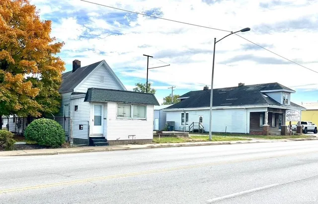 $236,000 | 1327 North First Avenue, Evansville, IN 47710