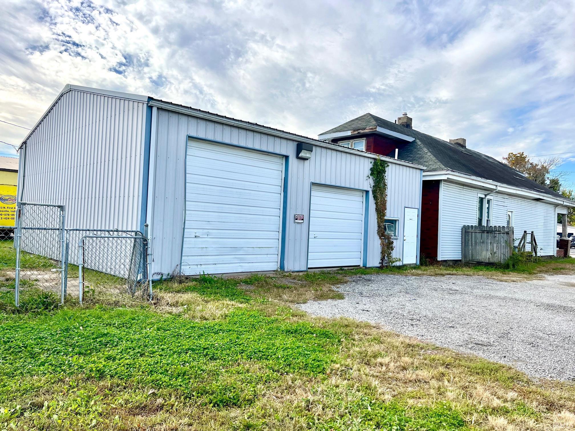 1327 North First Avenue Evansville, IN 47710 - Photo 12 of 33