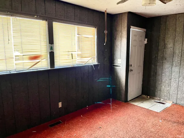 $236,000 | 1327 North First Avenue, Evansville, IN 47710