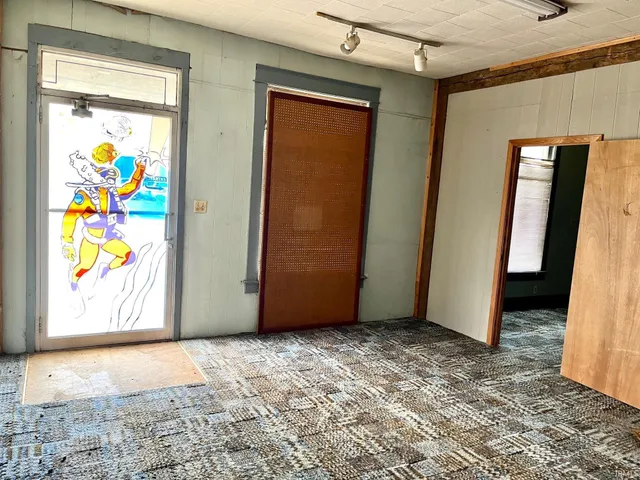 $236,000 | 1327 North First Avenue, Evansville, IN 47710