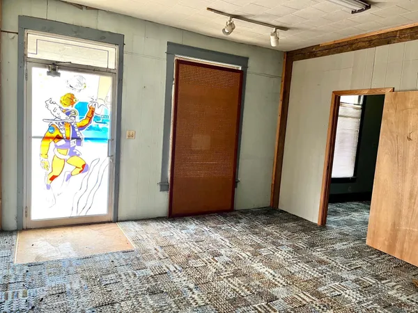 $236,000 | 1327 North First Avenue, Evansville, IN 47710