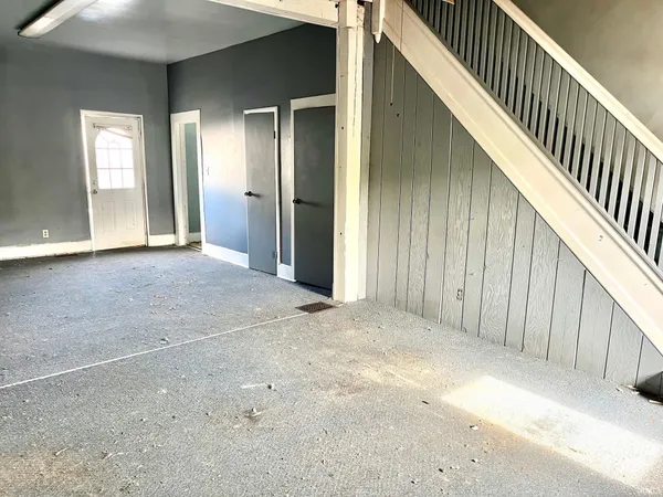 $236,000 | 1327 North First Avenue, Evansville, IN 47710