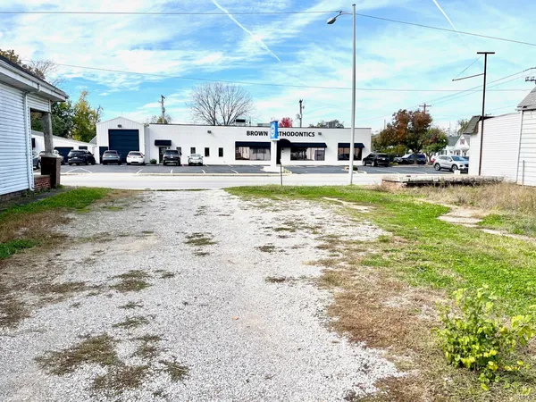 $236,000 | 1327 North First Avenue, Evansville, IN 47710