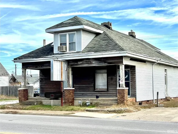 $236,000 | 1327 North First Avenue, Evansville, IN 47710