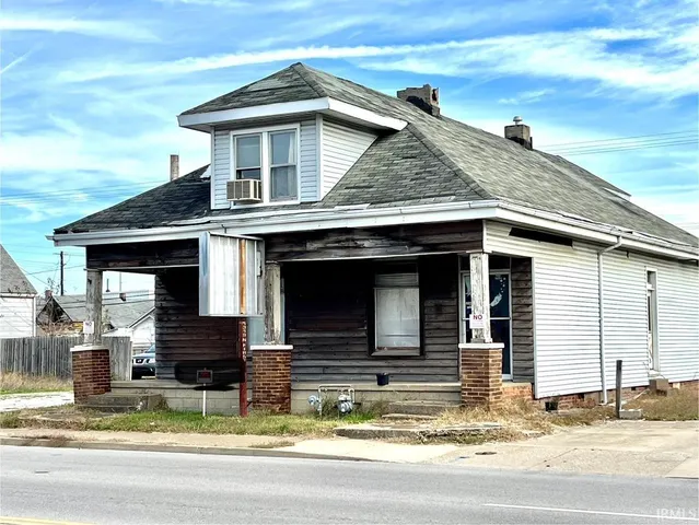 $236,000 | 1327 North First Avenue, Evansville, IN 47710