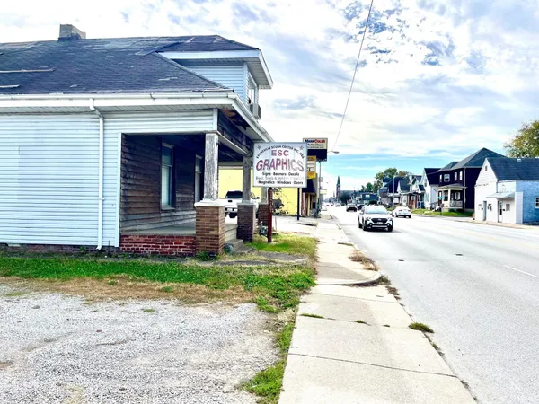 $236,000 | 1327 North First Avenue, Evansville, IN 47710