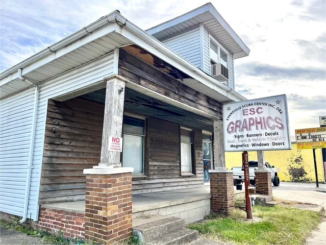 $236,000 | 1327 North First Avenue, Evansville, IN 47710