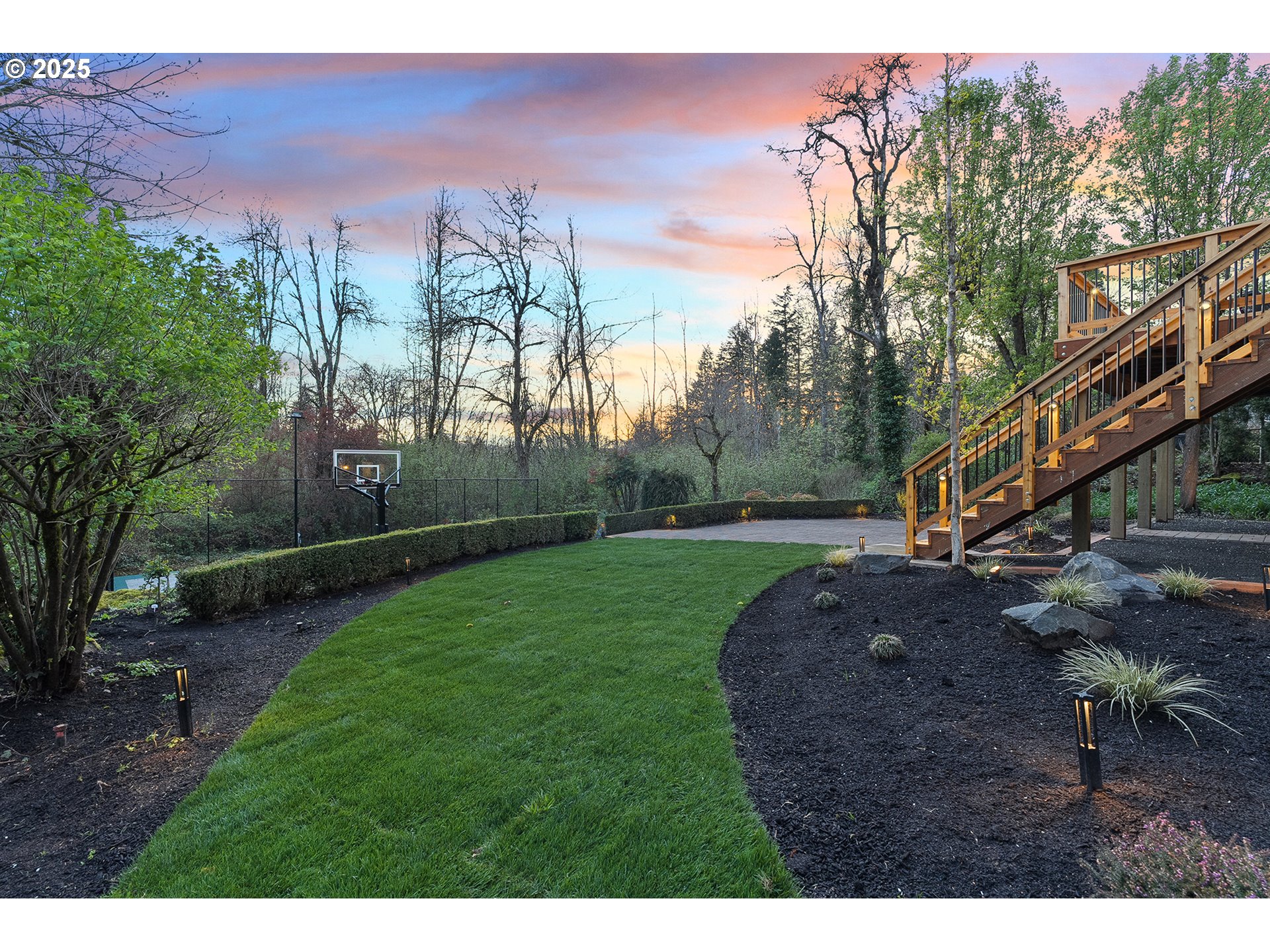 655 Barbary Place Gladstone, OR 97027 - Photo 39 of 48 a view of outdoor space and yard