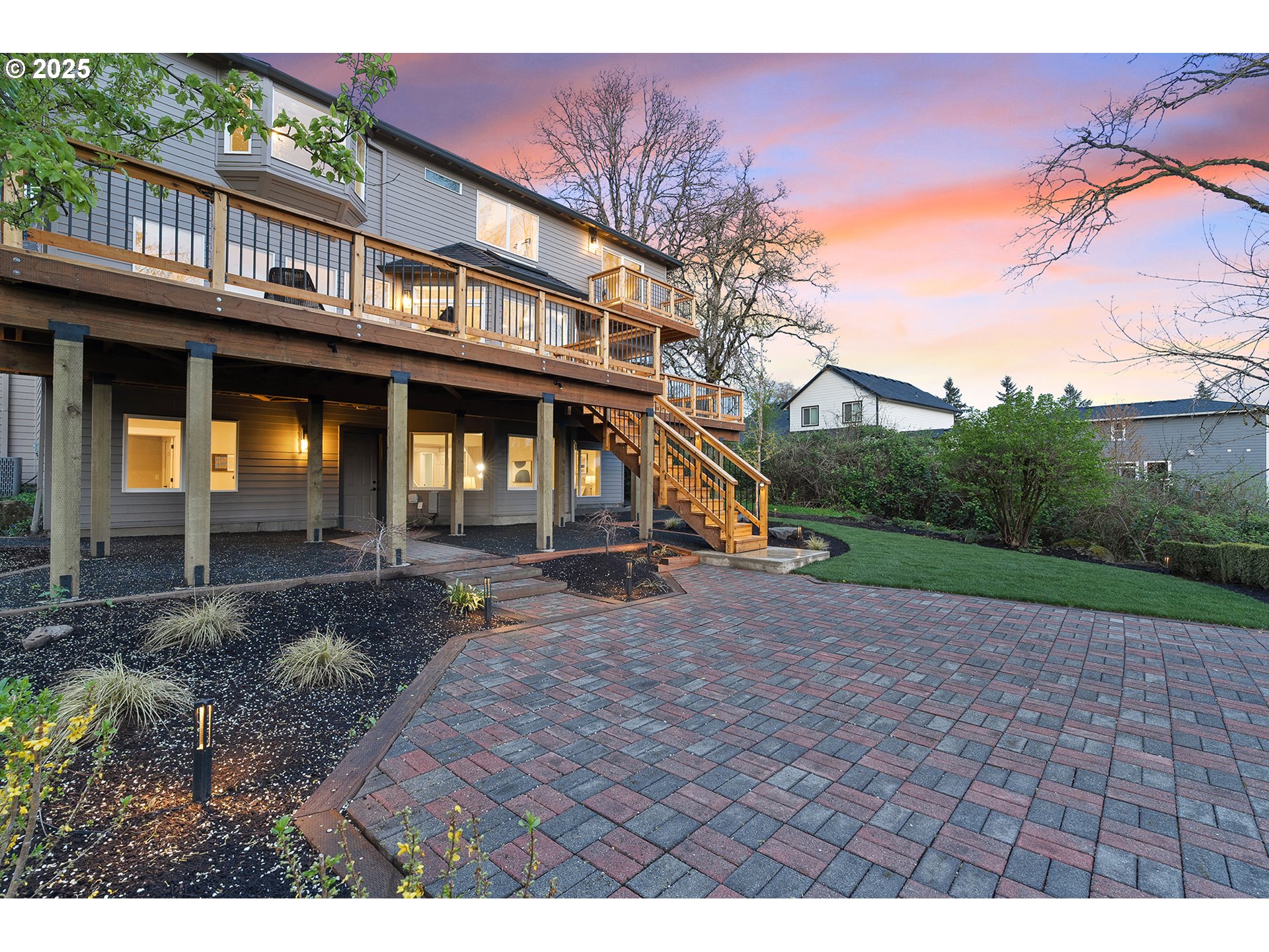 655 Barbary Place Gladstone, OR 97027 - Photo 40 of 48 a view of a house with backyard