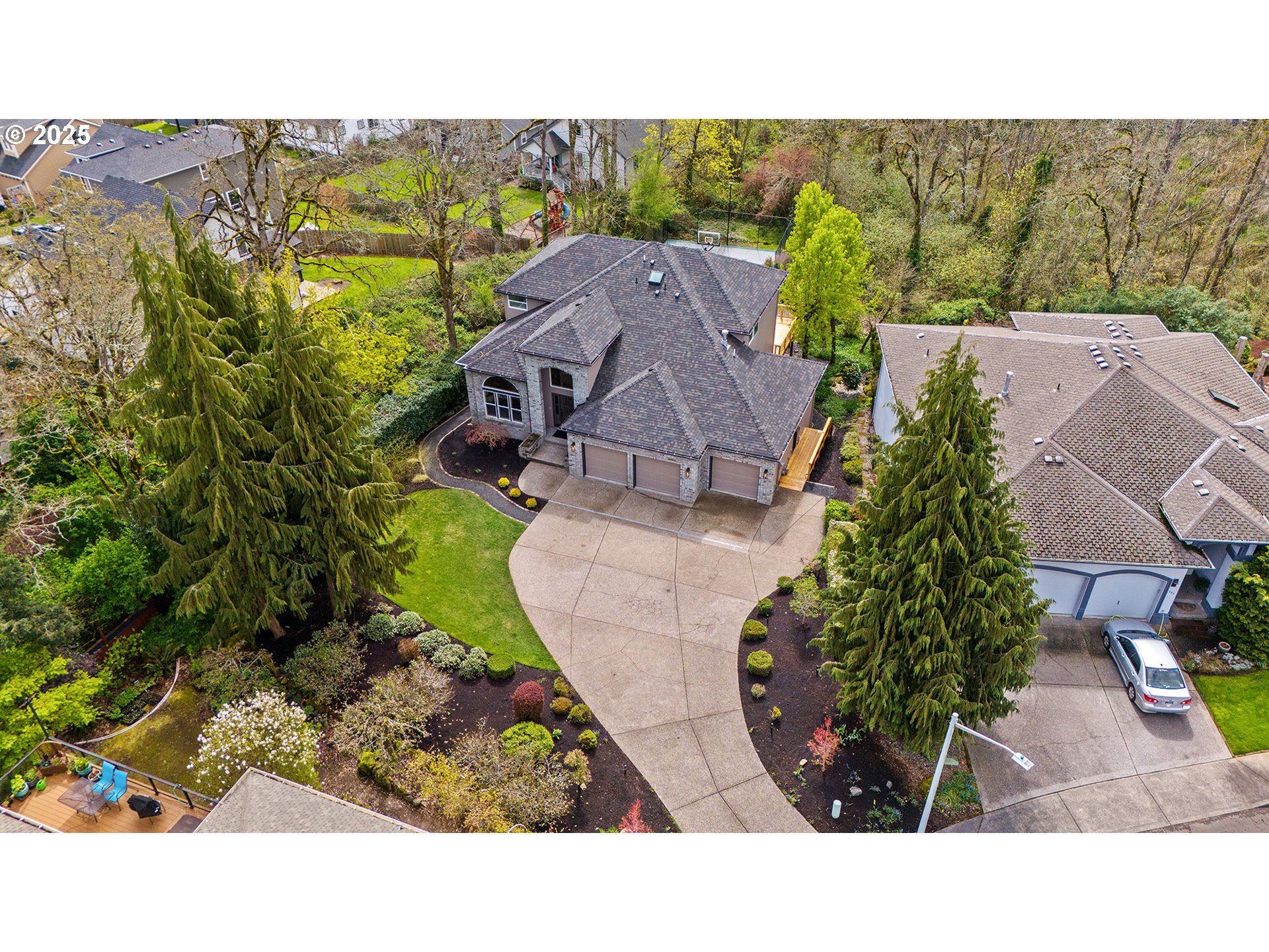 655 Barbary Place Gladstone, OR 97027 - Photo 45 of 48 an aerial view of a house