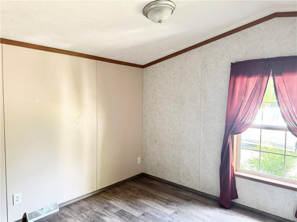 2588 Frew Mill Road New Castle, PA 16101 - Photo 17 of 24 Gallery Image 17