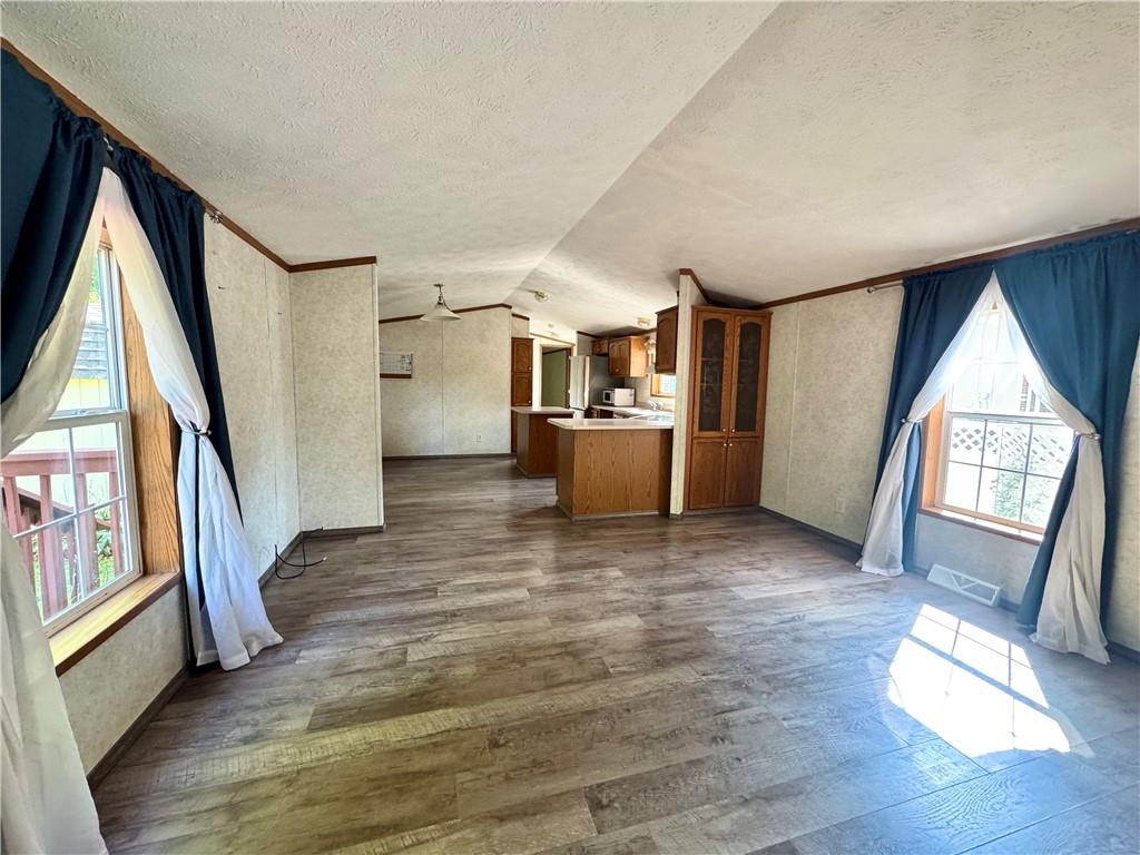 2588 Frew Mill Road New Castle, PA 16101 - Photo 4 of 24 Gallery Image 4