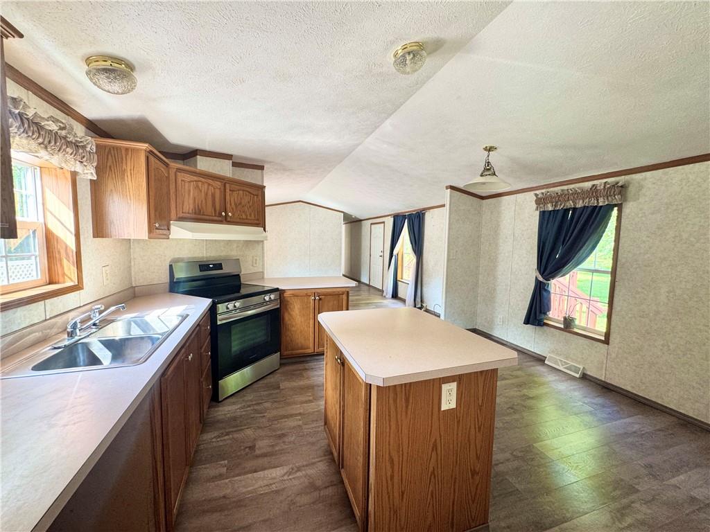 2588 Frew Mill Road New Castle, PA 16101 - Photo 8 of 24 Gallery Image 8