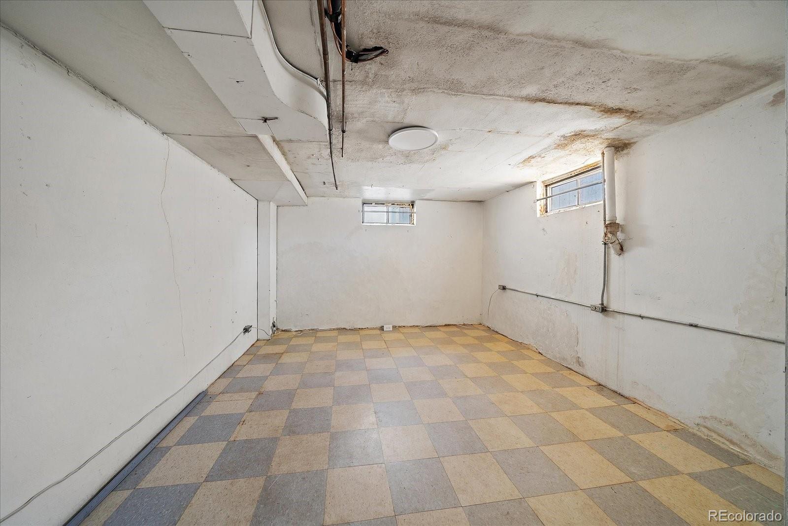 2575 South Lafayette Street Denver, CO 80210 - Photo 17 of 25 a view of a garage