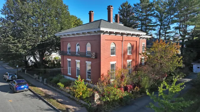 $1,368,000 | 11 Lincoln Street, Brunswick, ME 04011