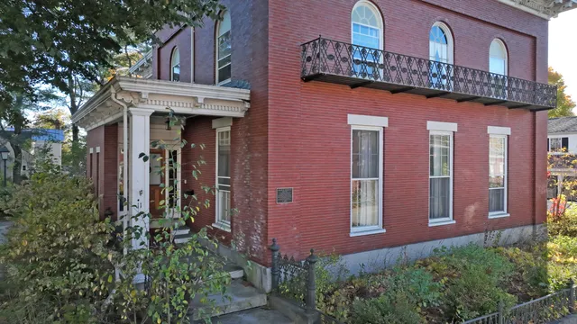 $1,368,000 | 11 Lincoln Street, Brunswick, ME 04011