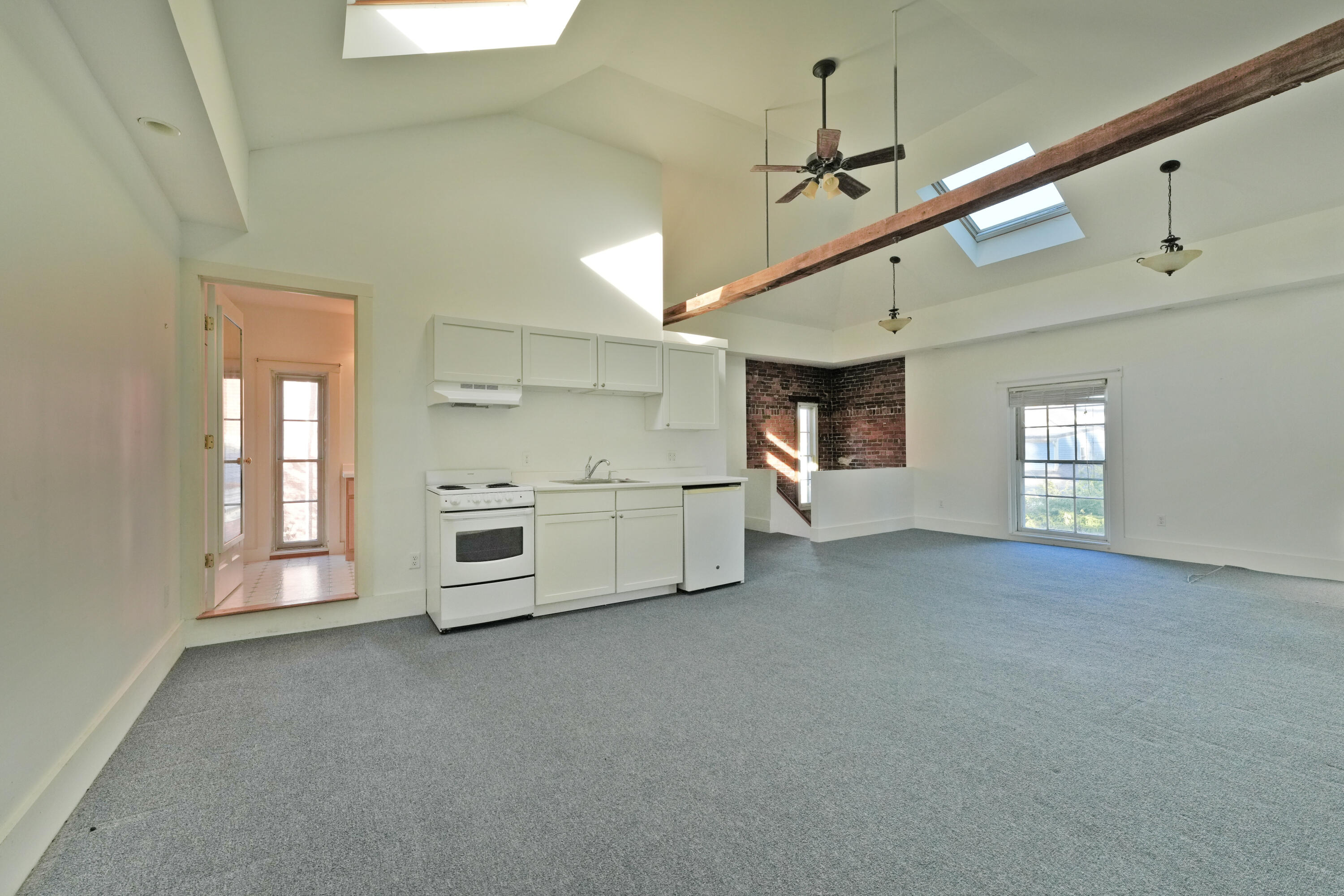 11 Lincoln Street Brunswick, ME 04011 - Photo 36 of 46 11 Lincoln St. Brunswick-129