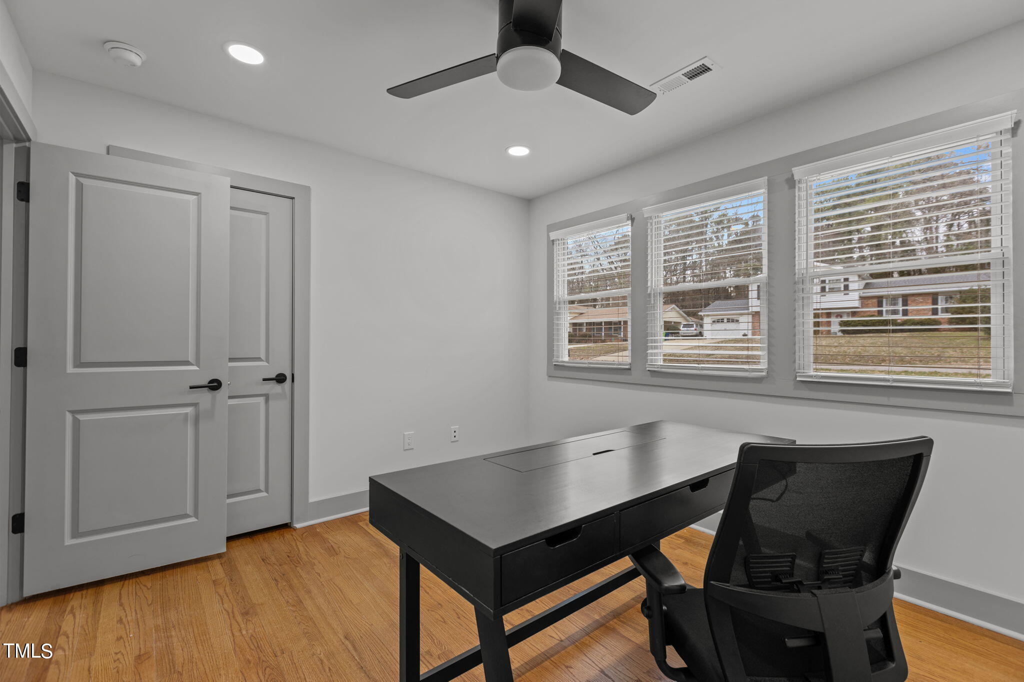 1016 Wofford Lane Raleigh, NC 27609 - Photo 22 of 50 21-web-or-mls-IMGL0307