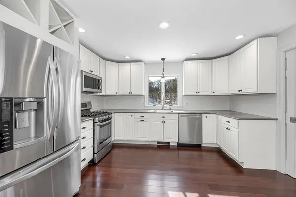 $2,700 | 12 Broadway Street, Unit 12, Westford, MA 01886