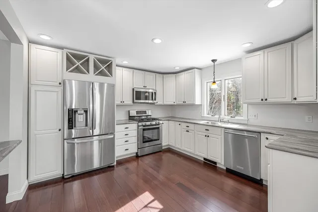 $2,700 | 12 Broadway Street, Unit 12, Westford, MA 01886