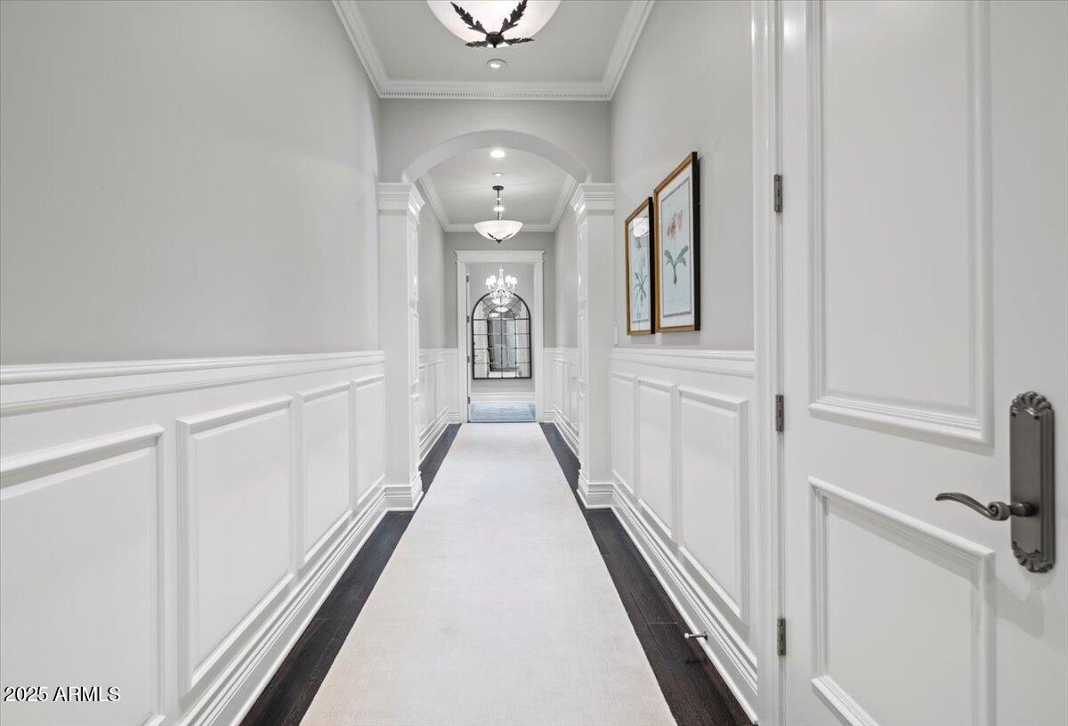 2205 East Colter Street Phoenix, AZ 85016 - Photo 27 of 59 a view of a hallway with white walls