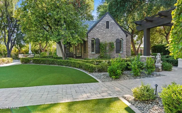 $12,995,000 | 2205 East Colter Street, Phoenix, AZ 85016