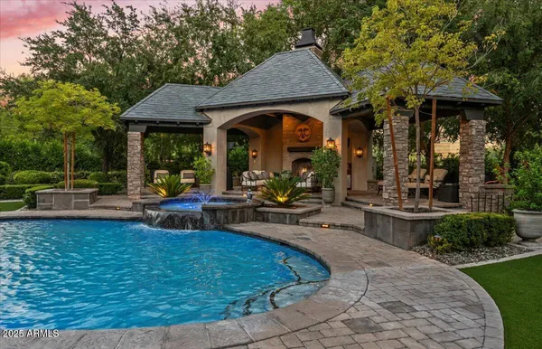 $12,435,000 | 2205 East Colter Street, Phoenix, AZ 85016