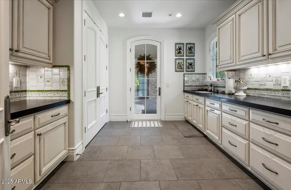 $12,435,000 | 2205 East Colter Street, Phoenix, AZ 85016