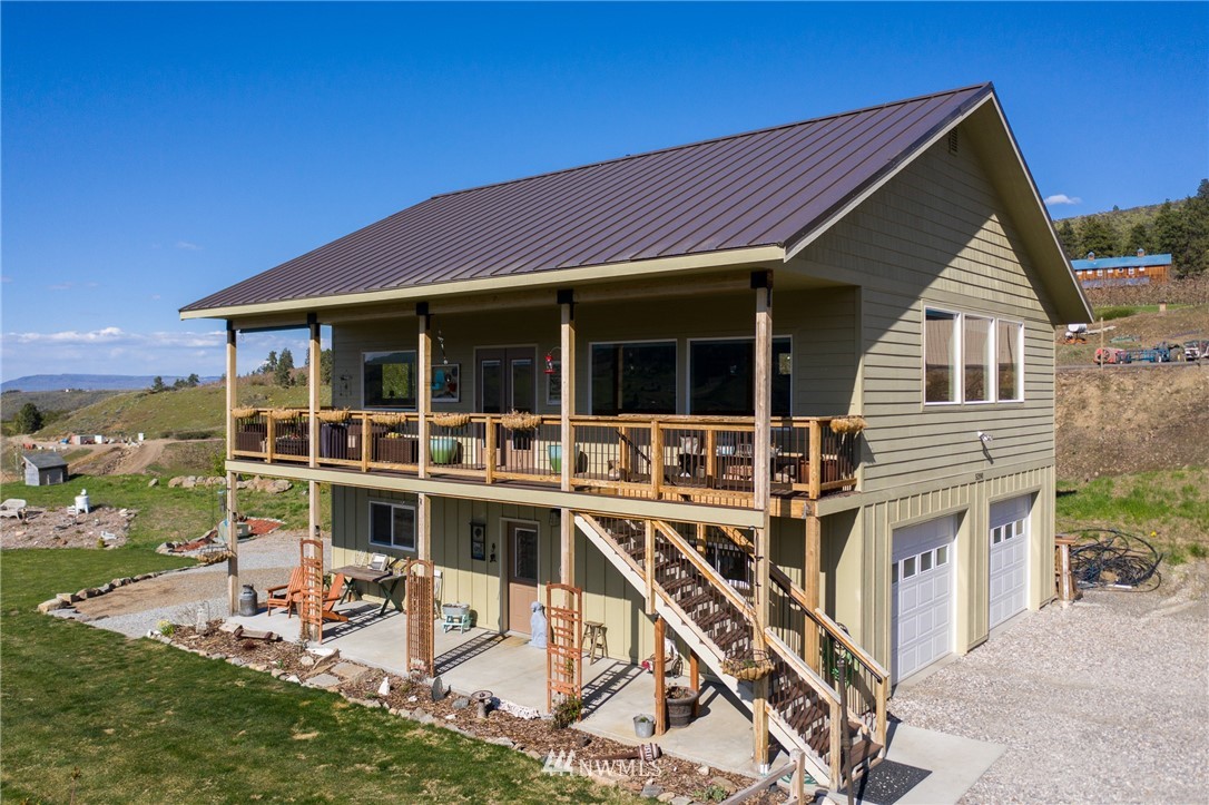 5390 Whispering Ridge Drive Wenatchee, WA 98801 - Photo 1 of 25 Gallery Image 1