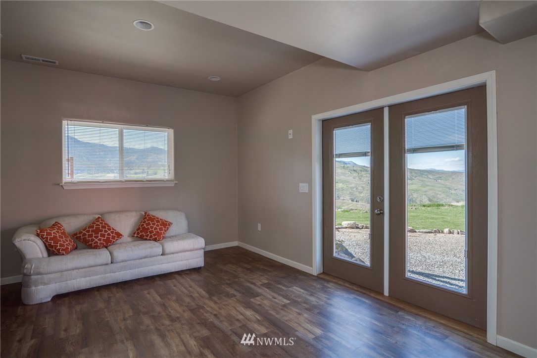 5390 Whispering Ridge Drive Wenatchee, WA 98801 - Photo 13 of 25 Gallery Image 13