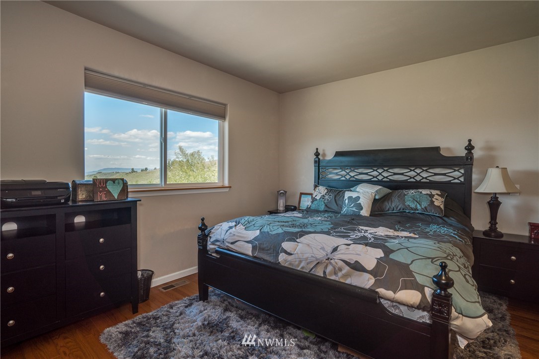 5390 Whispering Ridge Drive Wenatchee, WA 98801 - Photo 15 of 25 Gallery Image 15