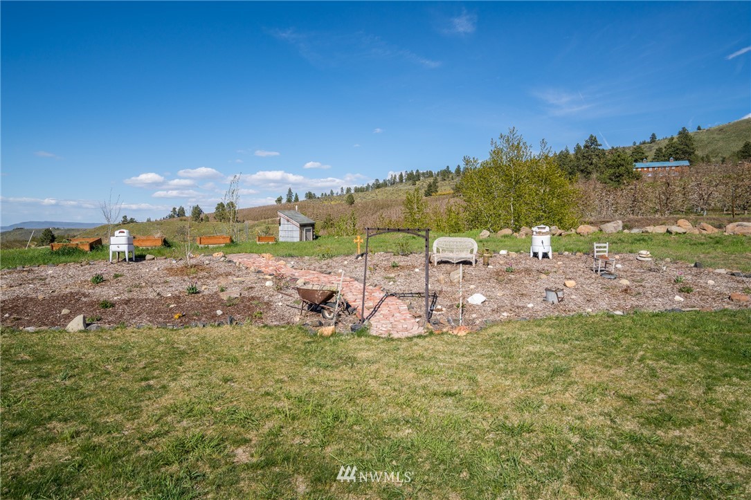 5390 Whispering Ridge Drive Wenatchee, WA 98801 - Photo 25 of 25 Gallery Image 25