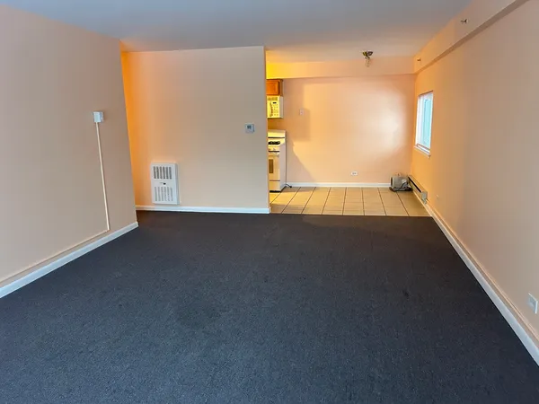 $1,400 | 1845 White Chappel Drive, Unit 2A, Mount Prospect, IL 60056