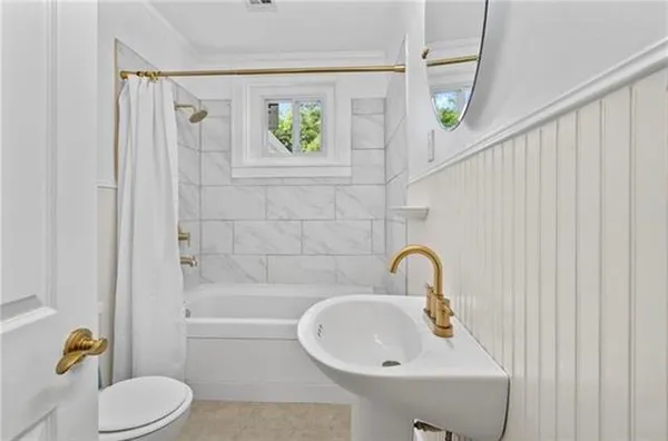 $2,200 | 225 Magnolia Street, Mandeville, LA 70448