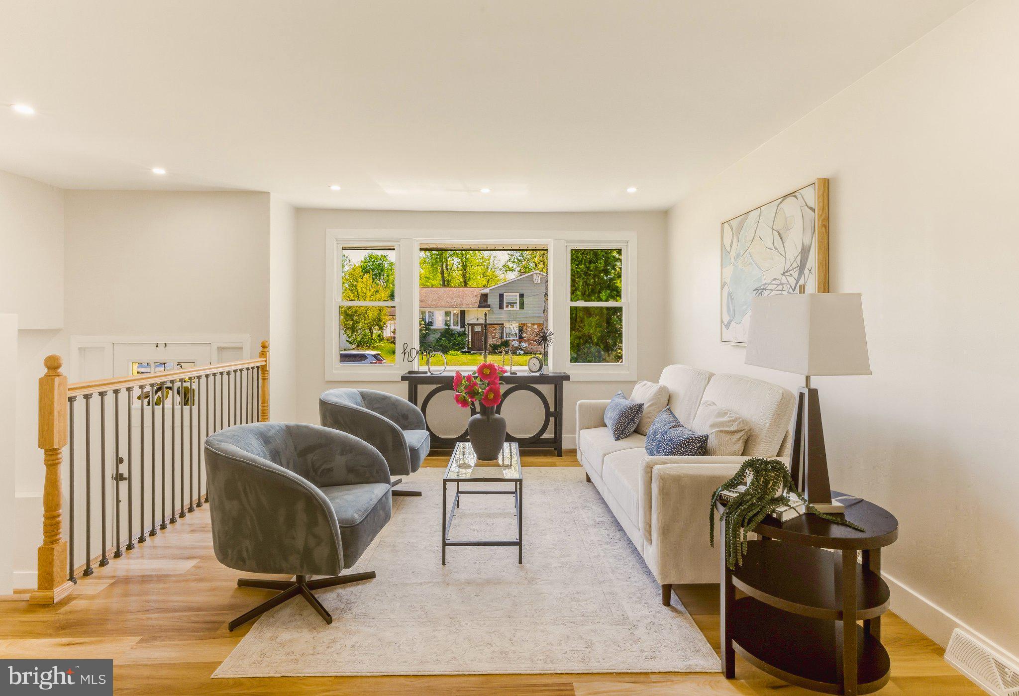 11 Yale Road Atco, NJ 08004 - Photo 10 of 20 Bright and inviting living space.