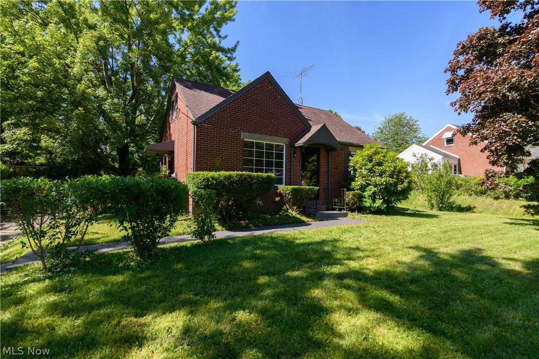 4532 20th Street Northwest Canton, OH 44708 - Photo 3 of 15 Gallery Image 3