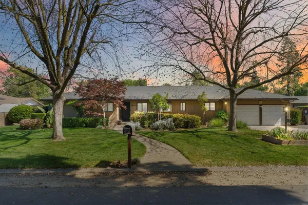 $585,000 | 4934 North Del Mar Avenue, Fresno, CA 93704