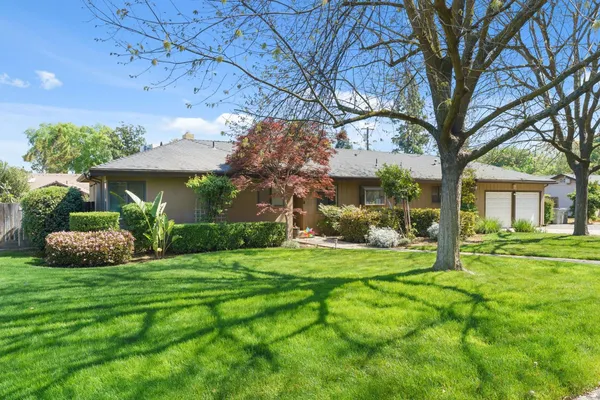 $585,000 | 4934 North Del Mar Avenue, Fresno, CA 93704