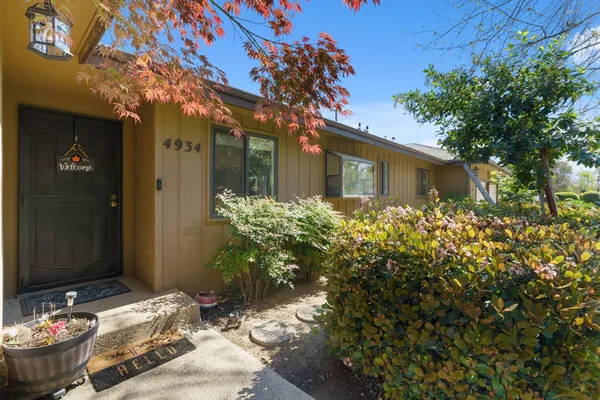 $585,000 | 4934 North Del Mar Avenue, Fresno, CA 93704