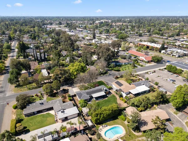 $585,000 | 4934 North Del Mar Avenue, Fresno, CA 93704