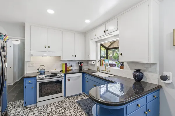 $585,000 | 4934 North Del Mar Avenue, Fresno, CA 93704