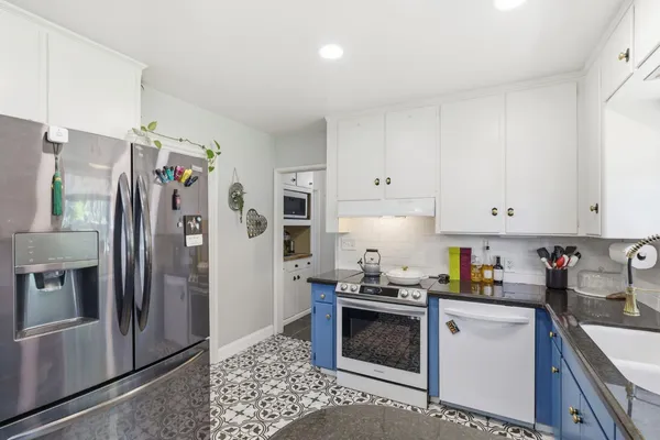 $585,000 | 4934 North Del Mar Avenue, Fresno, CA 93704